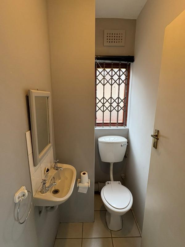 To Let 3 Bedroom Property for Rent in Fish Hoek Western Cape